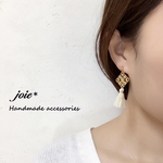透かし タッセル ピアス