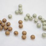 アクリル塗装ビーズ(6mm)各10粒合計20粒