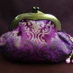 MADAME CHIGNON　がま口ポーチ purple sofa　00521