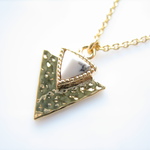 [andy]Necklase, Marble Howlite Triangle