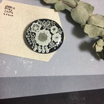 まるブローチ