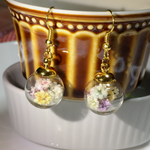 ガラスドーム ピアス かすみ草
