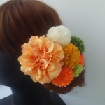 成人式・卒業式に.:*:・'°☆ダリアとマムの髪飾り オレンジ