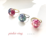 かすみ草のpinkie ring./pink