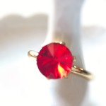 【sparkle スワロフスキー　一粒リング㊳】1月生まれ　誕生色　deep red 全３８色