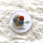 レトロflower刺繍*ﾟブローチ