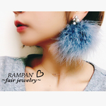 再販 グレー ファー ピアス