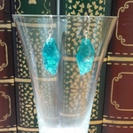 鉱石ピアス