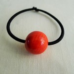 赤い釉薬のヘアゴム　B級品
