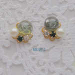 【５月】宇宙の深淵 ビジューピアス