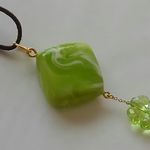 抹茶ミルクチョコのペンダント