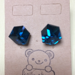 [送料込み]サファイア色ガラスビジューピアス