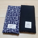 エルゴ用よだれパッド・リバーシブル プロバンス調花柄navy×ブラック