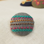 刺繍ブローチ☆ 点と線