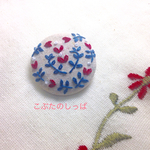 優しい気持ち 刺繍ブローチ