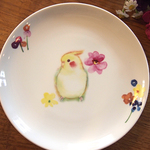 オカメインコとお花のお皿　　