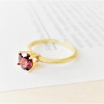 １カラットガーネットの立て爪リング～宝石泥棒のリング～ネックレスチェーン付き