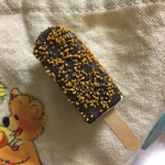 アイスのブローチ