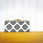  ( •Θ• )<コンパクト！  薄型がま口長財布・ダマスク柄