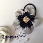 再販4✴︎ヘアゴム/クリップ/コサージュ♡happiness flower♡アイスグレー×サテンネイビー
