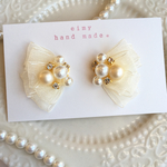 再販♡たっぷりオーガンジー上品ピアス(ホワイト)♡送料込み
