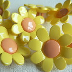 【#230】6個　24mm ボタン 手芸 お花 イエロー  