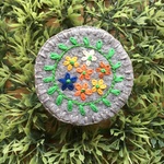 お花の刺繍ブローチ✴︎93
