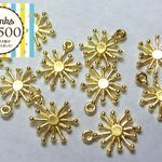◆送料込み500円！◆雪の結晶？のチャーム・ゴールド