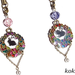【切り絵レジン】仔うさぎの花の輪ストラップ　