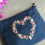🌸手刺繍ポーチ・桜ハート