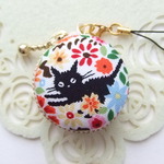 黒猫＆花8/マカロンコインケース(マカロンポーチ)ストラップ付
