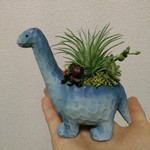 恐竜さんの背中がニョキニョキニョッキ～