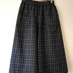 ウールのグレイなガウチョパンツ