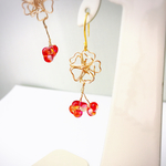 新作♪赤い花のピアス