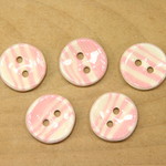 陶ボタン・桃白練込（サイズ中・約21mm）