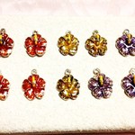 キラキラ　ハイビスカス チャーム