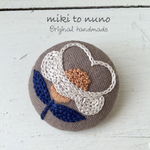 【再販】刺繍ブローチ つばき(mocha)