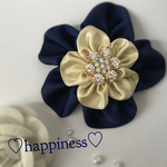 ✴︎new✴︎happiness flowerのヘアゴム♡ネイビー×サテンライトベージュ
