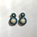 ビーズ刺繍ピアス