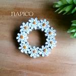 【陶土・陶器】秋色★白いお花❀丸いリースaa❀ブローチ♡ 