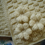 単色編みのブランケット　オフホワイト　　　　　1702