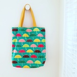 【50%off】リバーシブルペタンコバッグ　colorful umbrella　