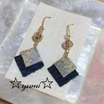 新作☆本革スクエアピアス(ゴールド＊ブラック)