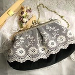 アンティークレース&黒ビロードがま口バッグ