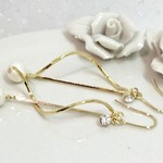 【送料込み】shoyting star🌠 with gold pearlピアス 
