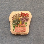 多肉植物の寄せ植え刺繍ブローチ(チャーム変更可)