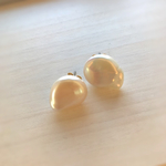 とろみパールのスタッドピアス/イヤリング