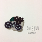 レースのお花と、ちょうちょのブローチ*。ミナペルホネン