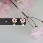 桜と淡水パールの樹脂イヤリング