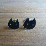 クロネコピアス